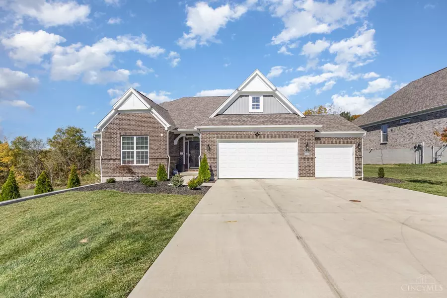 4994 Shadow Hawk Dr, Green Twp, OH 45247