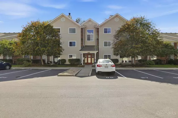 120 Carrington Ln #207, Loveland, OH 45140