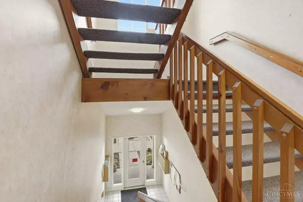 Loveland, OH 45140,120 Carrington Ln #207