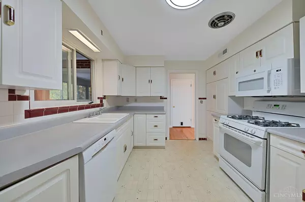 Blue Ash, OH 45242,5900 Donjoy Dr