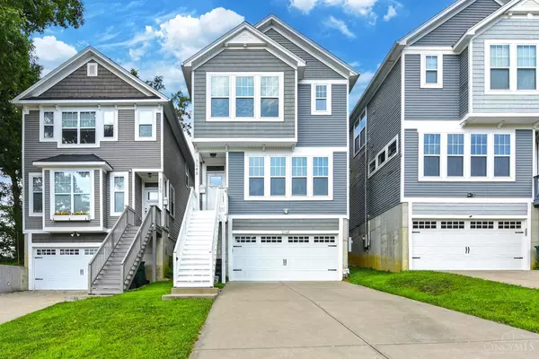 3048 Lavinia Ave, Cincinnati, OH 45208