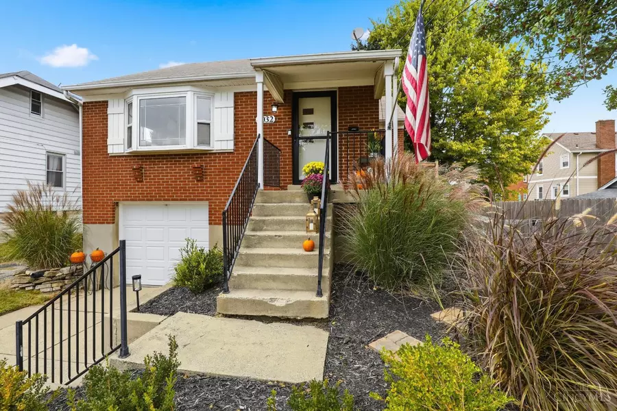 4032 Superior Ave, Deer Park, OH 45236