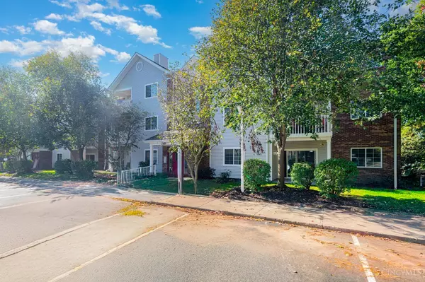 Loveland, OH 45140,220 Carrington Pl #206