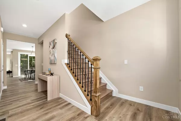 Cincinnati, OH 45227,5312 Dora Ave