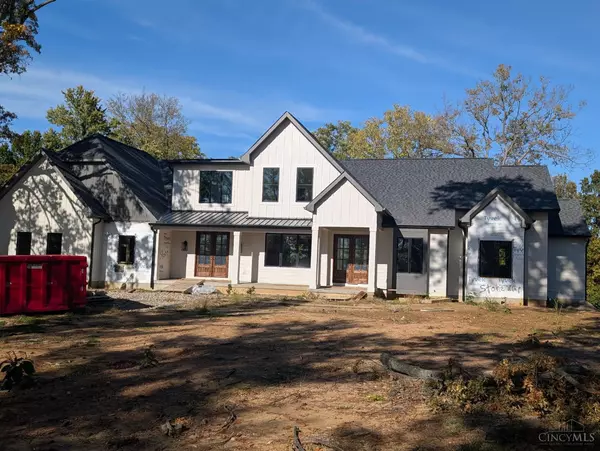 7720 Rock Hill Ln, Indian Hill, OH 45243