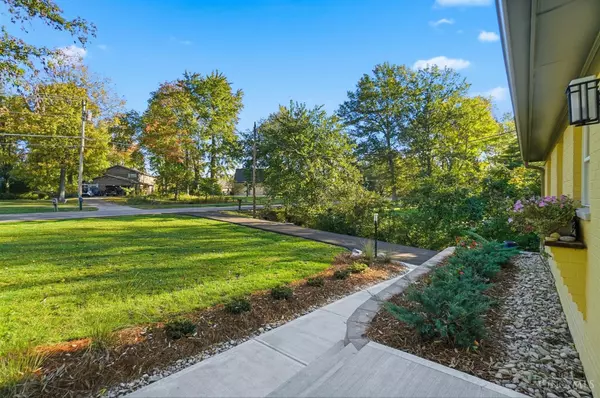 Montgomery, OH 45249,8743 Weller Rd