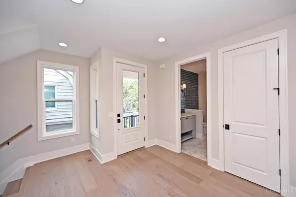 Cincinnati, OH 45209,3725 Drakewood Dr