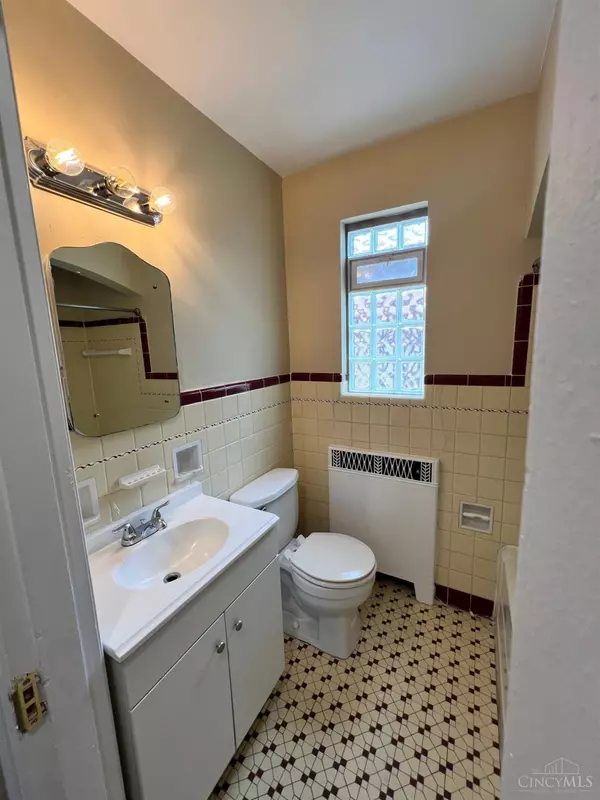 Cincinnati, OH 45237,1715 Portman Ave