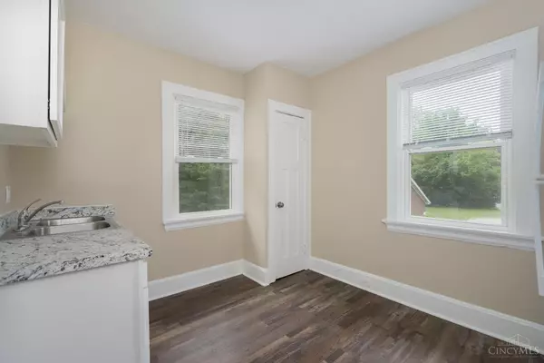 Cincinnati, OH 45217,3762 Vine St