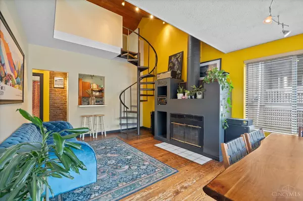 Cincinnati, OH 45223,1561 Spring Lawn Ave