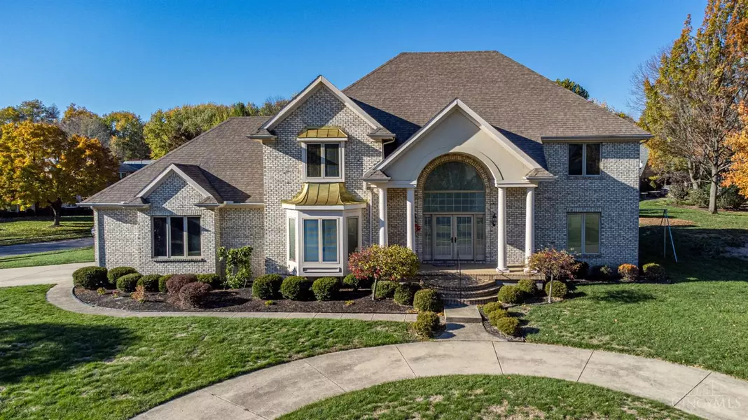 8470 Koster Ln, Washington Twp, OH 45458