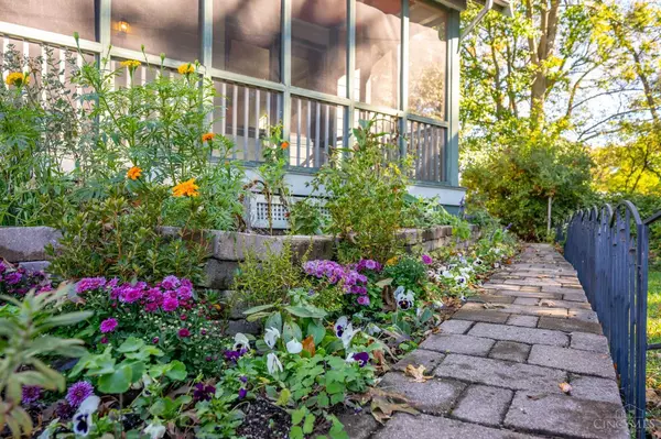 Cincinnati, OH 45219,450 Lloyd Pl