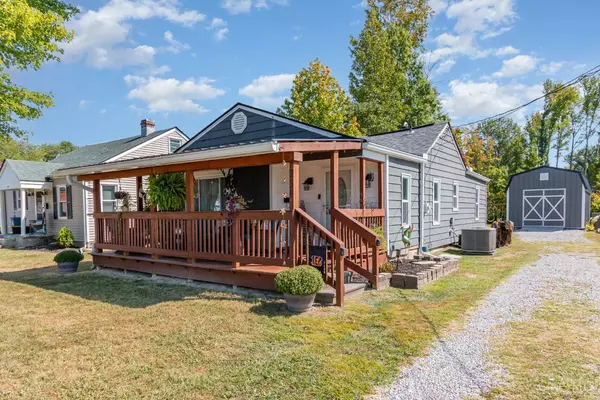 236 N East St, Bethel, OH 45106