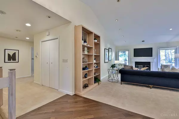 Blue Ash, OH 45241,12 Woodcreek Dr