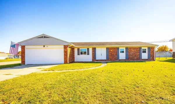 520 Meadow Ln, Trenton, OH 45067