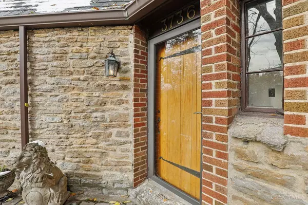 Cincinnati, OH 45213,3736 Dogwood Ln