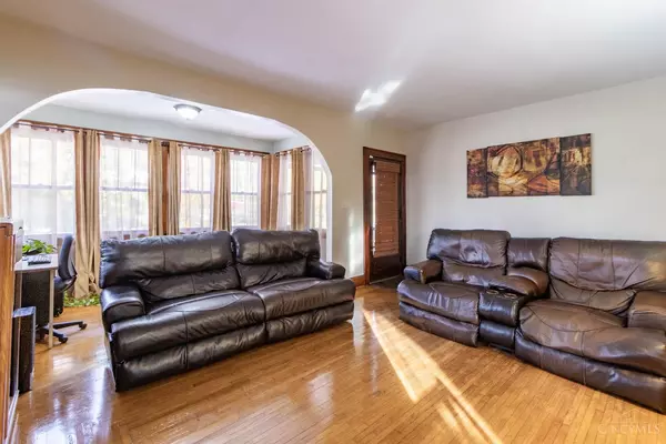 Cincinnati, OH 45211,2906 Woodrow Ave