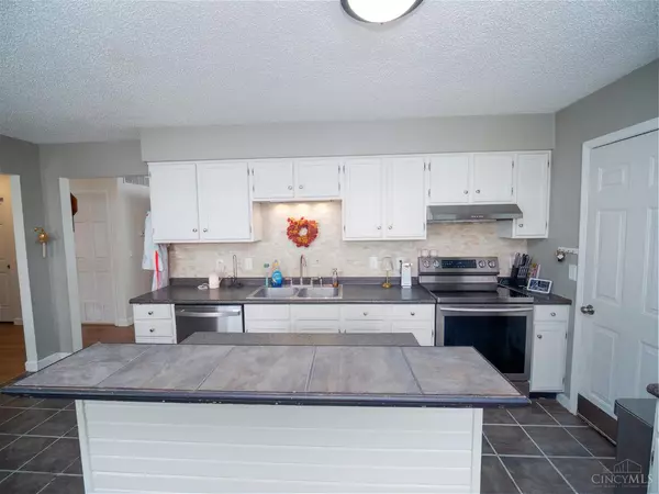 St Clair Twp, OH 45011,3020 Chickadee Dr