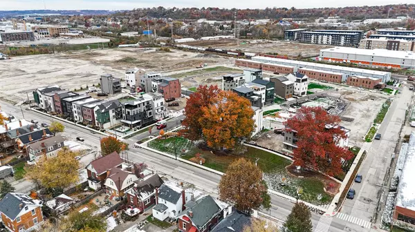 Cincinnati, OH 45209,2905 Three Oaks Ln