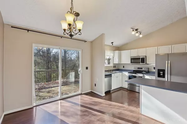 Amelia, OH 45102,1221 Nottingham Rd