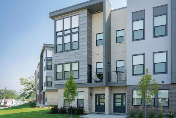 3500 Madison Park Ave #C, Cincinnati, OH 45209