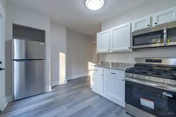 Cincinnati, OH 45205,927 Harris Ave