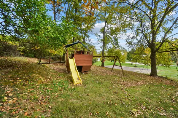 Amberley, OH 45236,2558 Apple Ridge Ln