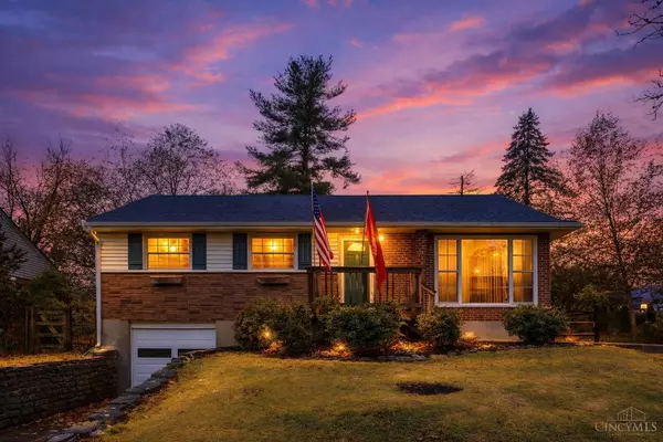 5 Imbler Dr, Greenhills, OH 45218