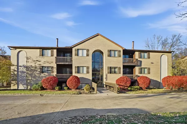 2050 Woodtrail Dr #53, Fairfield, OH 45014