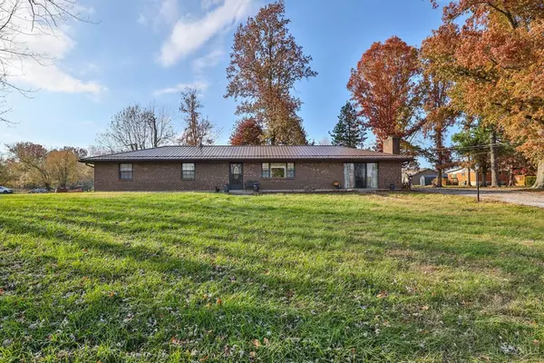 455 Kleist Dr, Fayetteville, OH 45118