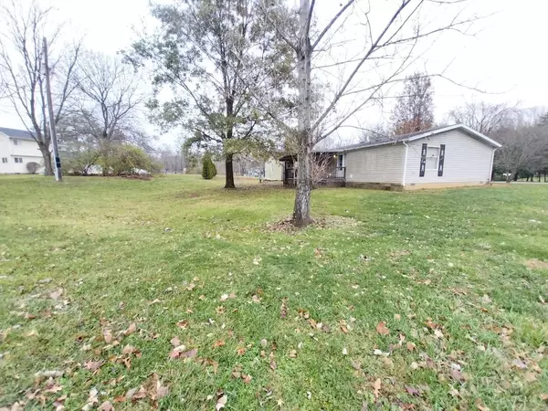 Hillsboro, OH 45133,11593 Highland Hills Dr