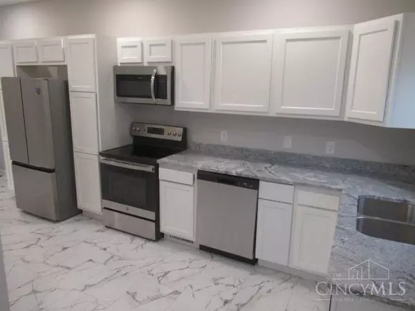 Cincinnati, OH 45229,704 Greenwood Ave