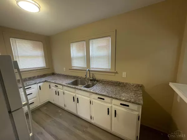 Cincinnati, OH 45214,2040 Queen City Ave