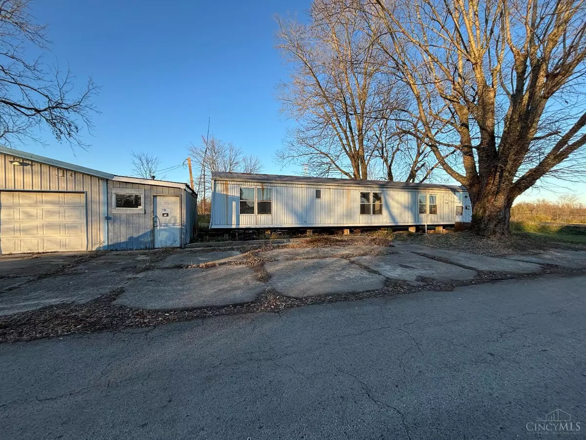 Peebles, OH 45660,17 S Nixon Ave