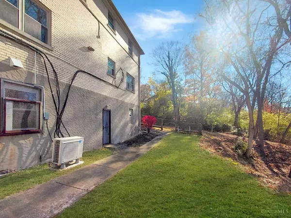 Cincinnati, OH 45224,5751 Belmont Ave