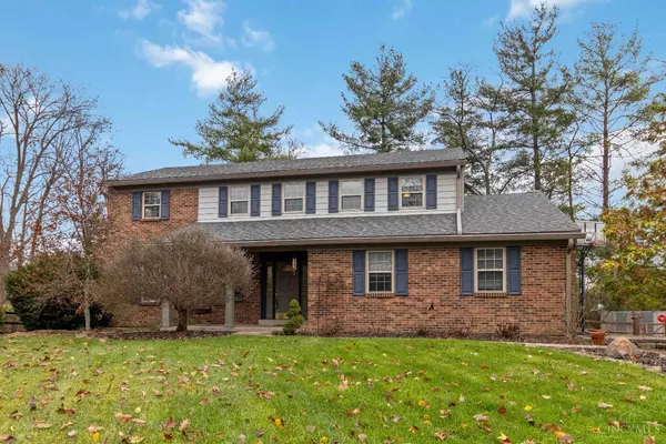 8140 Maxfield Ln, Madeira, OH 45243