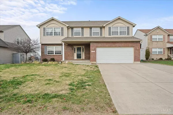 812 E Jameson Ct, Trenton, OH 45067