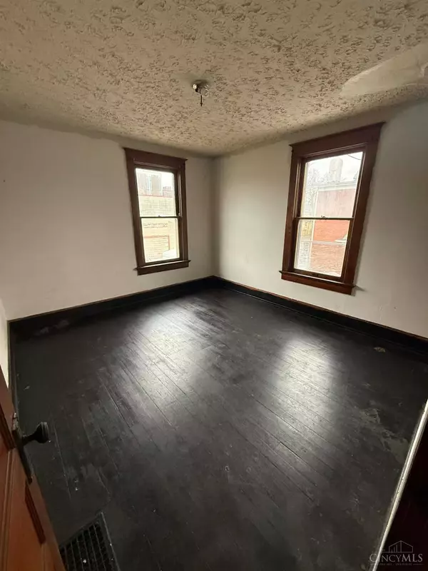 345 Buckeye St, Hamilton, OH 45011