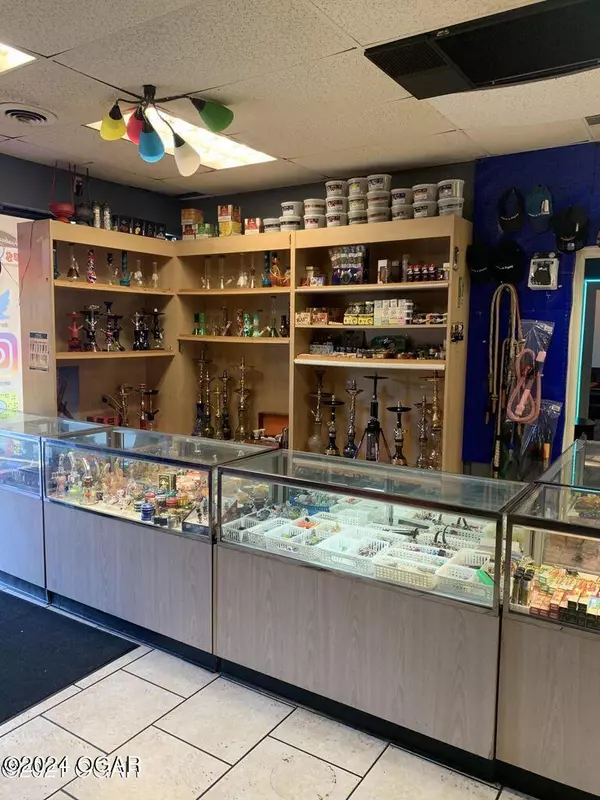 Joplin, MO 64801,110, 116 N Rangeline Road