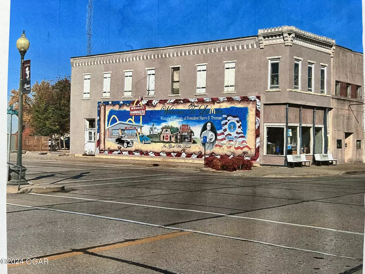 Lamar, MO 64759,1037-1039 Golf Street