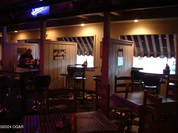 Joplin, MO 64801,5806 N Main Street