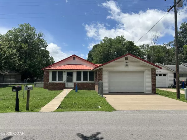 Seneca, MO 64865,1620 Roark Avenue