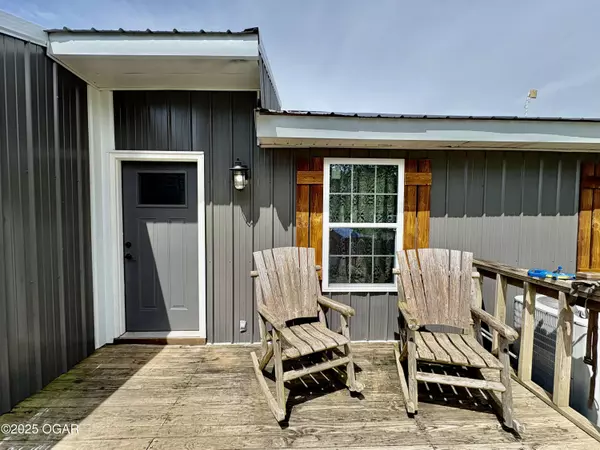 Sarcoxie, MO 64862,9588 County Rd 10