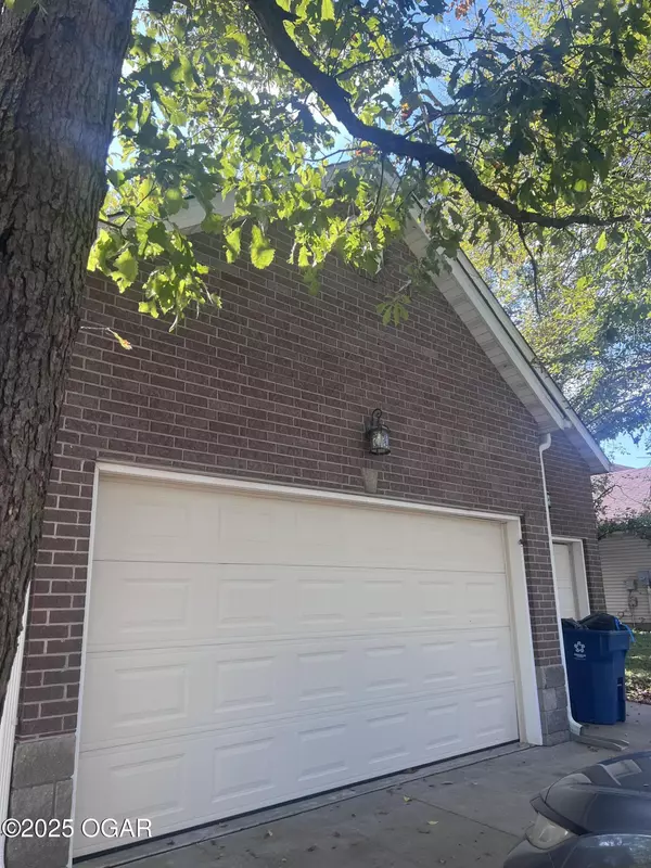 Oronogo, MO 64855,1068 Alexsandra Circle