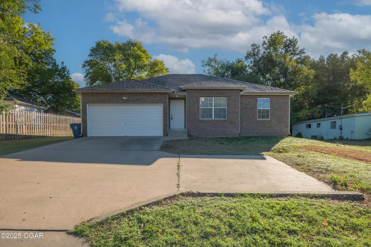 Joplin, MO 64804,2411 S Schifferdecker Avenue
