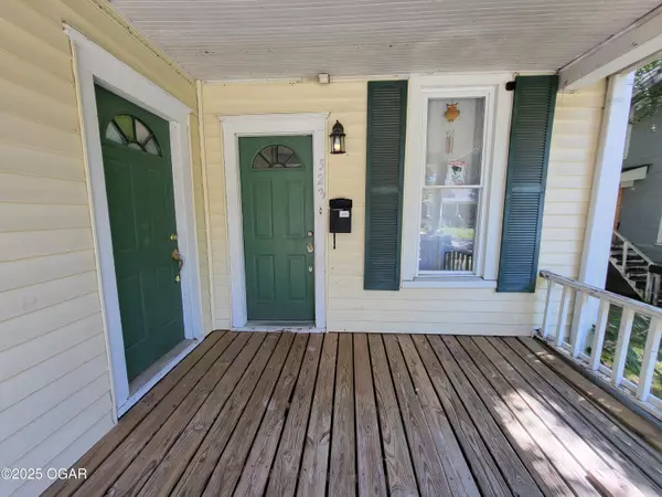 Joplin, MO 64801,523 N Joplin Avenue