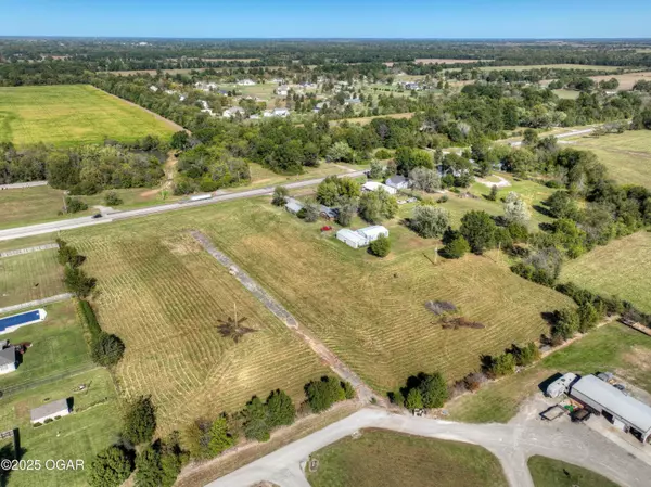 Pittsburg, KS 66762,0 NE Village Lane