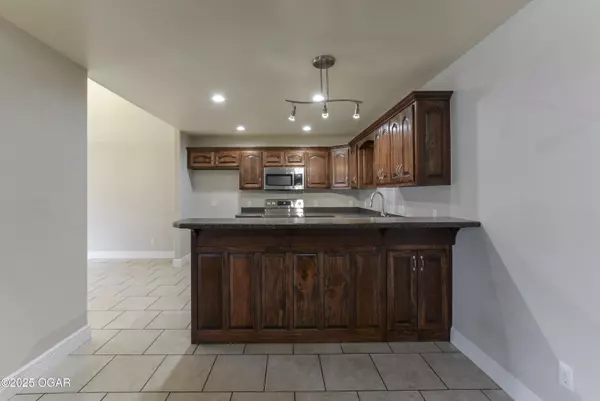 Joplin, MO 64801,905 S Moffet Avenue