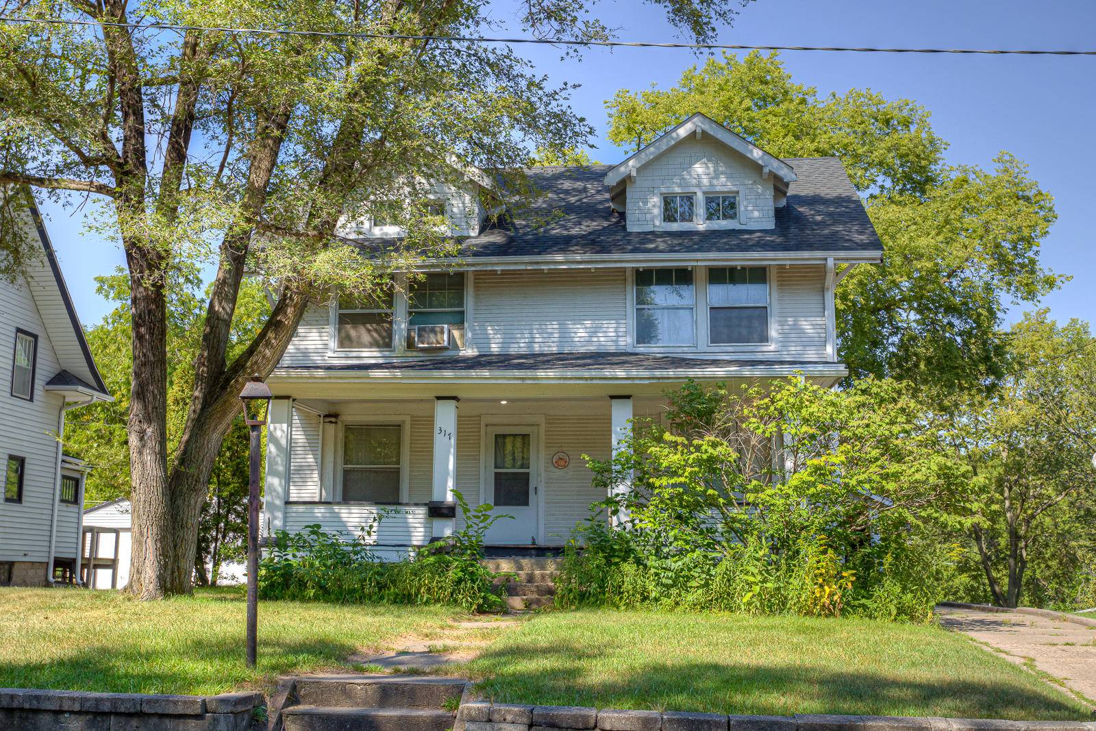 Ames, IA 50010,317 N Russell AVE
