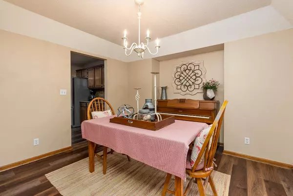 Ankeny, IA 50021,733 NE 8th ST